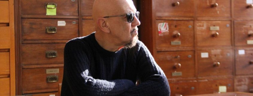 Enrico Ruggeri: "La rivoluzione è un album che mi mette a nudo più di tante parole"